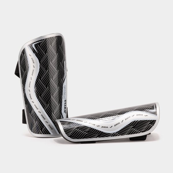 Chrániče ATTACK SHIN GUARDS BLACK SILVER čierna